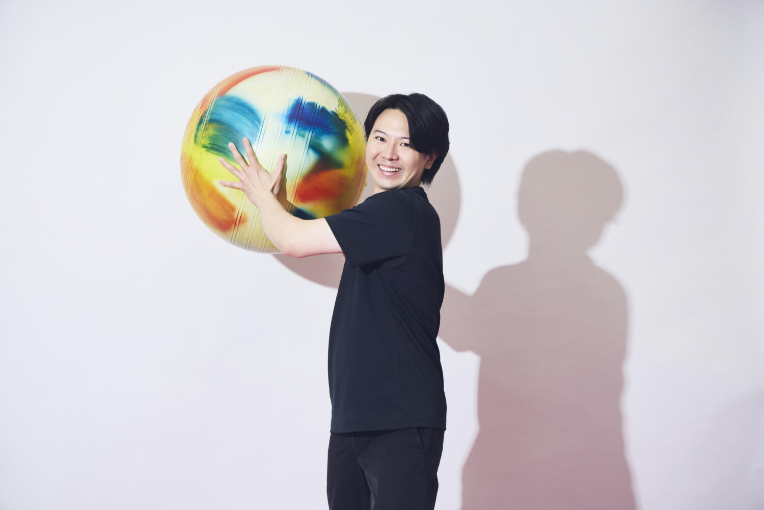「君を手離したくないから会社のルールを変える」！二足のわらじを履く男